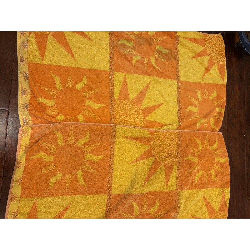 Vintage Royal Plaza Beach  Towel Vibrant Colors With Giant Sun Sparkle Egypt 2